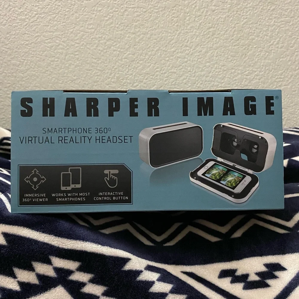 ‼️CLEARANCE‼️ Sharper Image Smartphone 360Degree Virtual Reality Headset - White